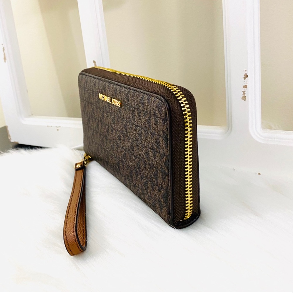 Michael Kors Jet Set Travel Large Flat Phone Case - Picture 3 of 10